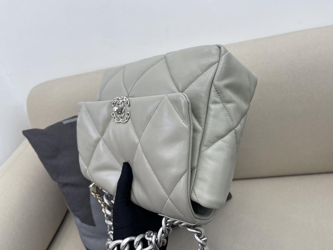 Lambskin 19 Large Handbag Flap Bag AS1161 Gray